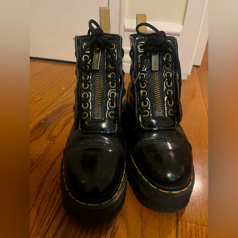 Doc martens vegan Skinclair Zip  platform boots with US7 / EU 38